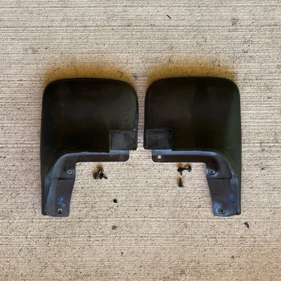 1997-2001 HONDA CRV CR-V FRONT LEFT DRIVER & RIGHT PASSENGER MUD FLAPS OEM - Image 1 of 4