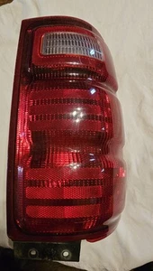 1997-2002 Ford Expedition Tail Light Left Driver USED OEM TESTED - Picture 1 of 5