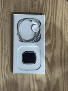 Apple Watch Ultra 2 49mm tytanowa obudowa z paskiem oceanicznym niebieska - Zdjęcie 1 z 5