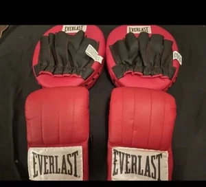 Everlast Boxing π₯ Mitts and pads π₯ - Picture 1 of 4