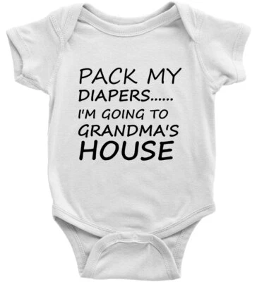 Body Bebé Una Pieza Ropa Regalo Pack Mis Pañales Voy a Casa de la Abuela Foto 1 de 2