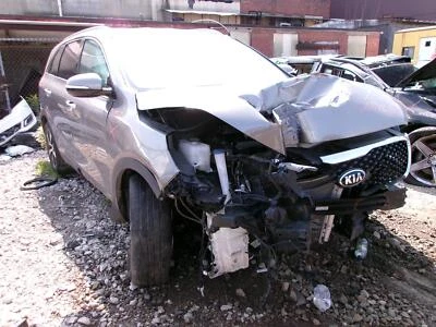 Used Front Left Fender fits: 2017 Kia Sorento textured black moulding Front Left - Image 1 of 4