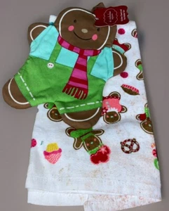 St Nicholas Square Kitchen Towel & Pot Holder Set Gingerbread Men Cakes Baking - Bild 1 von 5