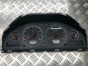 T6 Volvo Diesel Speedometer / instrument cluster/ 30682287 - Picture 1 of 3