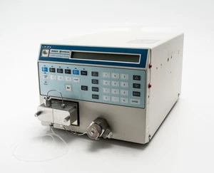 Merck Hitachi L-6200 HPLC Pumpe ternäre Gradientenpumpe - Bild 1 von 3