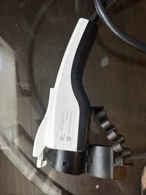 EV Charger Kia EV9 AC 120V 12A Type 3R Wall Charger for Electric Vehicle - Изображение 1 из 4