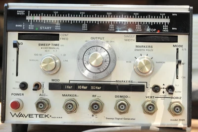 Generador de señal de barrido Wavetek modelo 2001 - sin probar Foto 1 de 4