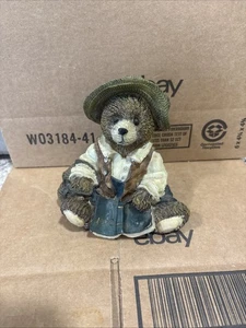 Jubilee giftware resin bear in outfit, reading - Bild 1 von 6