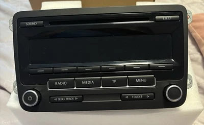 VW Tiguan Autoradio RCD310 Radio CD Player Audio  5M0035186J - Bild 1 von 4