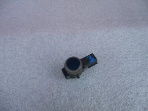 GMC SIERRA 2500 3500 HD FRONT PARKING OBJECT SENSOR  2015 2016 2017 2018 OEM - Picture 1 of 9