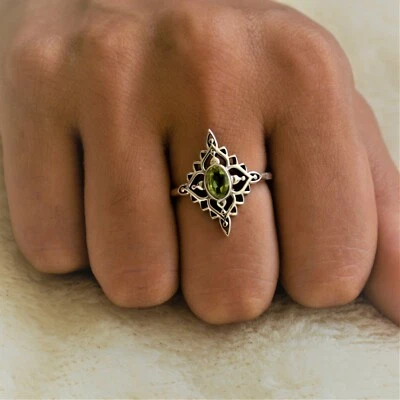 GREEN PERIDOT NATURAL GEMSTONE 925 SOLID STERLING SILVER JEWELRY RING 3 TO 12  - Image 1 of 4