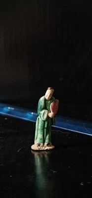 Estatuilla de terracota china, probablemente de la dinastía Ming (1368-1644) miniatura Foto 1 de 4