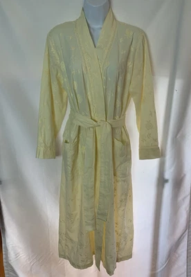 Bata de algodón Charter Club pequeña amarilla bordada núcleo de cabaña Foto 1 de 4