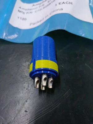 Amphenol 97-18-10S Socket 4-Pin - Image 1 of 3
