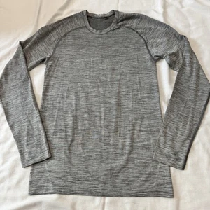 LULULEMON Men’s XS Gray Metal Vent Breathable Stretch Pullover Shirt - Picture 1 of 7