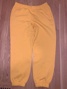 Sostenible - Pants y Mallas Deportivas - Naranja | adidas México