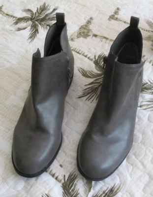 Botines American Rag Cadee imitación cuero gris talla 9 EXCELENTE ESTADO Foto 1 de 4