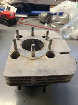 Moto de nieve Polaris Tx340 cilindro ec34pt-05 vintage Polaris  Foto 1 de 4