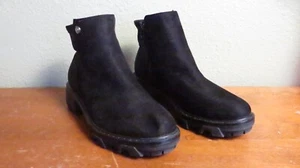 Unisa Women's Black Ankle Booties Size 7.5 Zipper - Picture 1 of 3