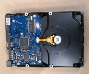 2TB Hitachi 7200 RPM 3.5" SATA II 3.0 Gb/s Hard Drive TESTED - Works! DK7SAA200 - Afbeelding 1 van 9