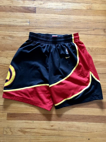Size L - NBA ATLANTA HAWKS NIKE AUTHENTIC VINTAGE 1988 BASKETBALL SHORTS Cover