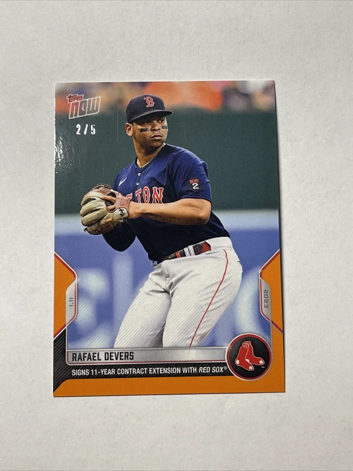 2022 Topps MLB Now OS-56 RAFAEL DEVERS BOSTON RED SOX RESIGNS ORANGE 2/5 - Image 1 of 4