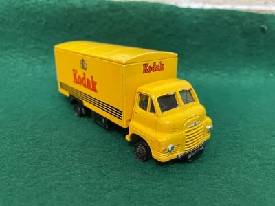 VANGUARDS BIG BEDFORD KODAK LORRY DIECAST 62 - Image 1 of 4