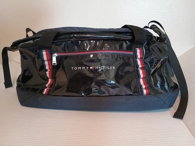 "Bolso de lona Tommy Hilfiger para pasar la noche gimnasio equipaje de viaje correa para el hombro 17,5""" Foto 1 de 4