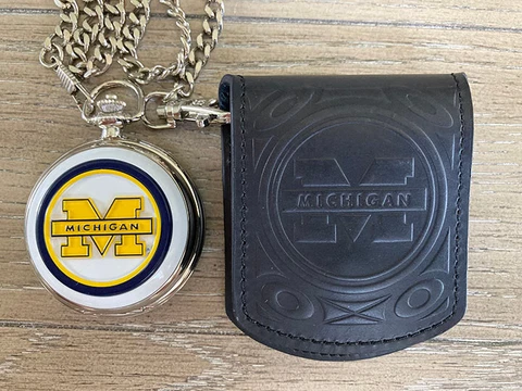 Danbury Mint NCAA Michigan Wolverines Pocket Watch w/Chain & Leather Belt Pouch Cover