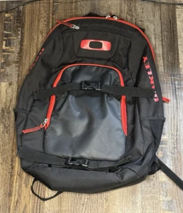 Oakley Lightweight Skateboard Laptop Backpack - Black/Red SP1392483001 - Y2K - Picture 1 of 12