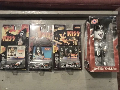 KISS-Johnny Lightning Racing Dreams 3 coches diecast + KISS BOBBLEHEAD (LOTE) Foto 1 de 4
