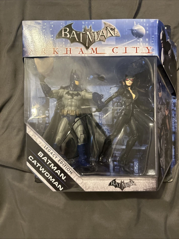 DC UNIVERSE BATMAN ARKHAM CITY CATWOMAN & BATMAN SET EDICIÓN LEGADO NUEVO Foto 1 de 4