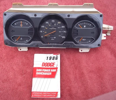 Dodge Truck Power Ram Ramcharger D150 1981-1989 cuadro de instrumentos fabricante de equipos originales Foto 1 de 4
