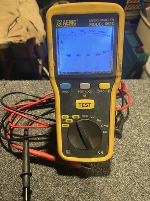 Megohmímetro digital de mano AEMC 6527, voltaje máximo 1000 V Foto 1 de 2