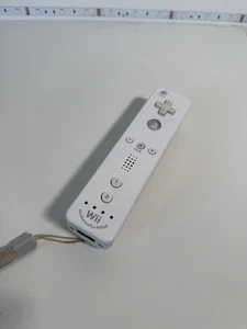 Nintendo Wii Remote Plus Motion Controller, weiß kabellos - Bild 1 von 3
