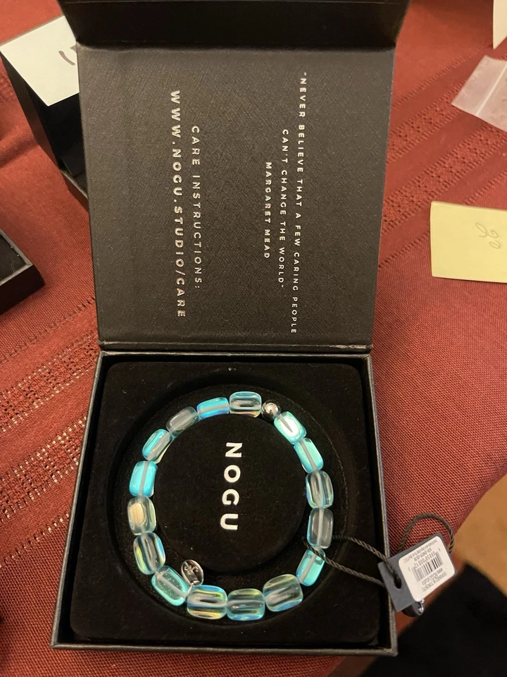 NWT NEW NOGU AQUAMARINE & WHITE STRETCH MERMAID BEADED GLASS BEAD BRACELET BLUE - Image 1 of 1
