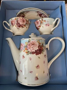 Shabby Chic Teegeschirr Box Set Gold Aqua Blumen Teekanne Tassen Untertassen - Bild 1 von 10