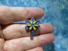 Rare Walmart Spinning Logo Flower Pinwheel Lapel Pin / Blue & Yellow Enamel / L