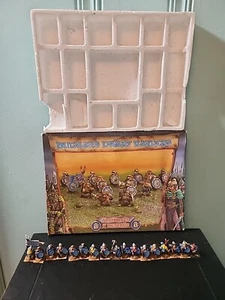 Games Workshop Warhammer Regiments of Renown Bugmans Dwarf Rangers en caja - Imagen 1 de 22