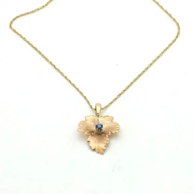 "Colgante vintage de hoja de oro rosa de 14 quilates de 1940 con zafiro natural (.07 TCW)-.88"" L" Foto 1 de 4