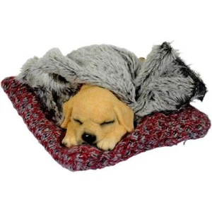 Dekofigur Hund auf Decke zugedeckt - Picture 1 of 1