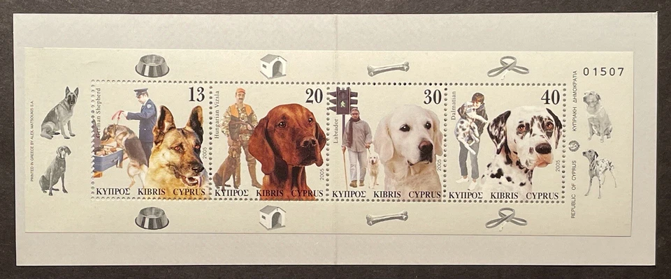 Folleto de estampillas de perros de Chipre 2005 MNH ANIMALES PASTOR DÁLMATA PERROS LABRADORES 1 Foto 1 de 1