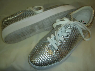 Tenis Isaac Mizrahi Live Blaine de tela tejida con cordones para mujer 8 M plateados 8M Foto 1 de 3