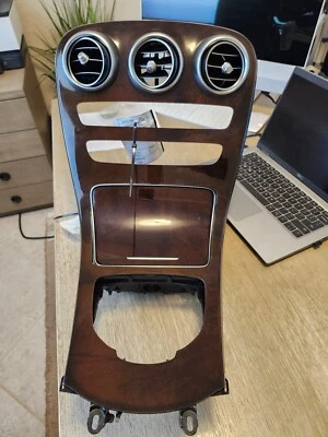 Tapicería consola central Mercedes X253 GLC300 C300 C400 15-21. con bandeja OEM Foto 1 de 4