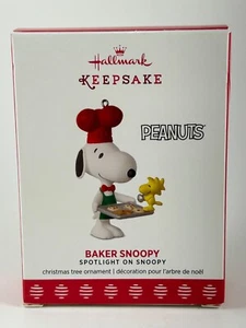 NIB - Baker Snoopy - 2017 Hallmark Ornament - Spotlight on Snoopy #20 - QX9435 - Picture 1 of 6