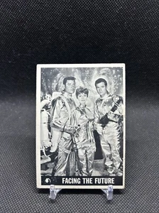 1966 Topps Lost In Space - #55 "Facing the Future" - Picture 1 of 5