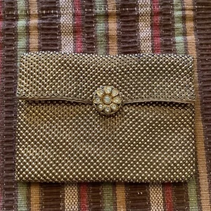 Whiting & Davis Co gold mesh dainty small wallet coin purse handbag 4"x5" Fairy - Picture 1 of 7