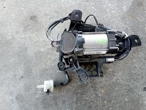 TESLA S   2014 Suspension Pump 318532 - Bild 1 von 7