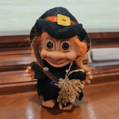Muñeca Troll Bruja Halloween Russ De Colección Pelo Naranja Russ NUEVA Foto 1 de 3