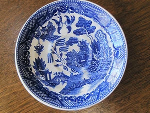 VINTAGE BLUE WILLOW 6" DIAMETER ROYAL BLUE BREAD & BUTTER PLATE, MARKED JAPAN - Picture 1 of 12